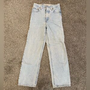 Levi’s ribcage straight ankle, light wash, size 25